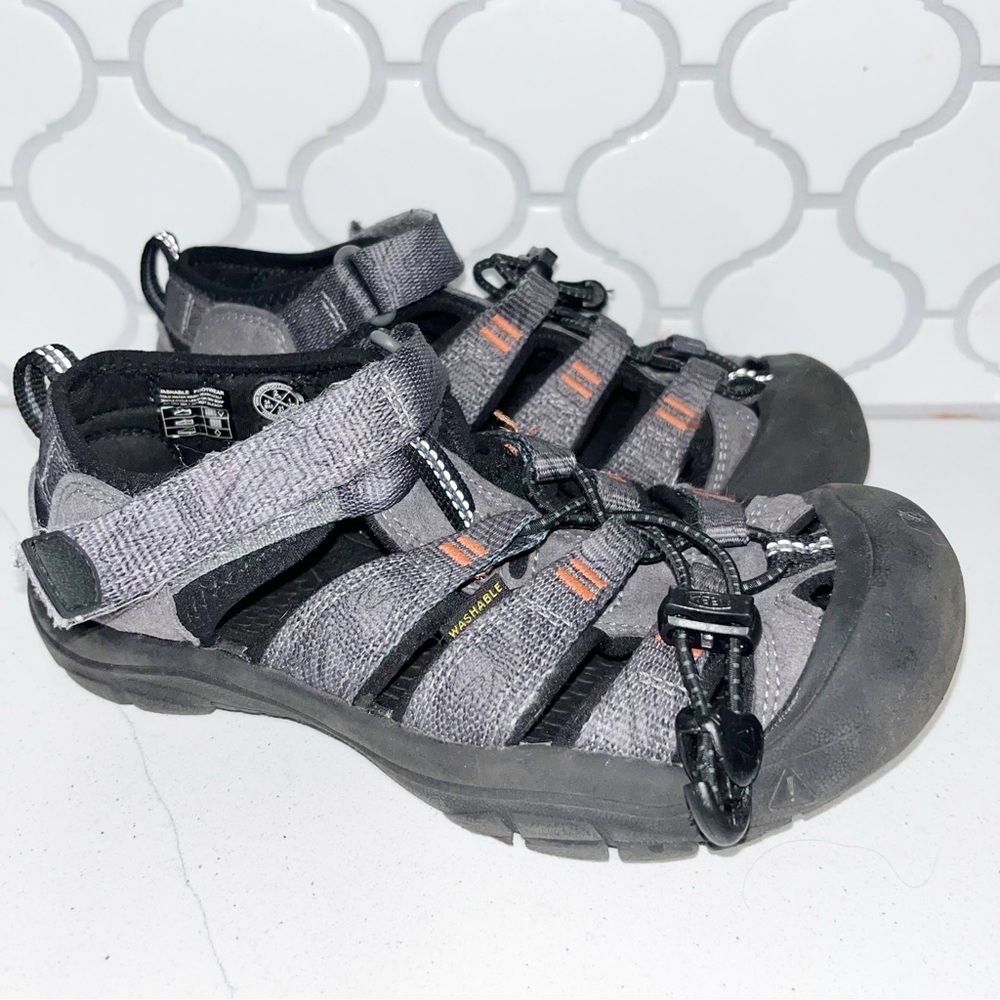 Keen Newport Waterproof Youth Size 2 Sport Sandals Grey